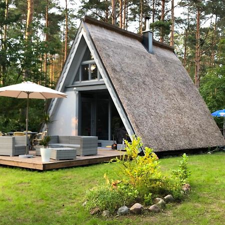 Ferienhaus Reetdach 1300qm Privatgrundstück Bootssteg Templin Lübbesee Uckermark Erholung pur Seenplatte Petersdorf  Exterior foto